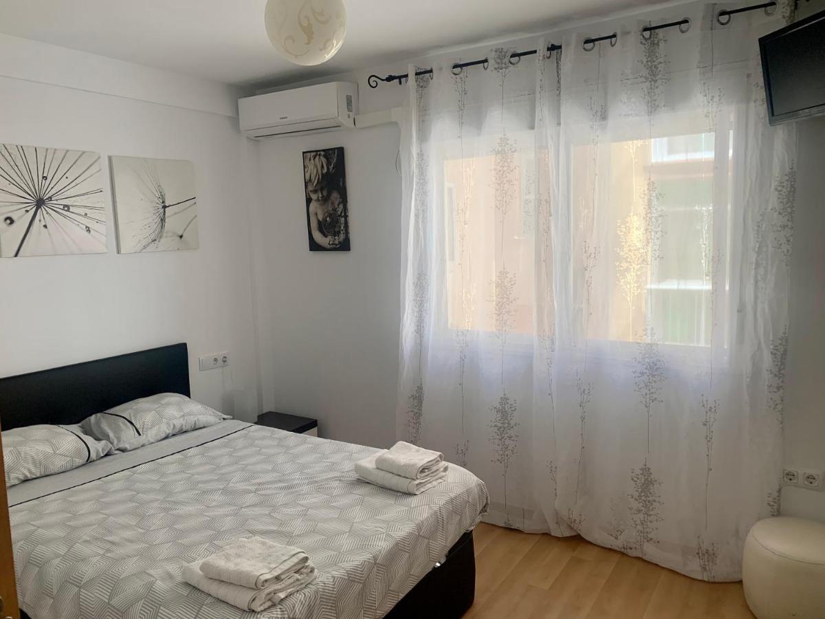 Duplex A 3 Minutos De Playa De La Victoria Apartment Cadiz